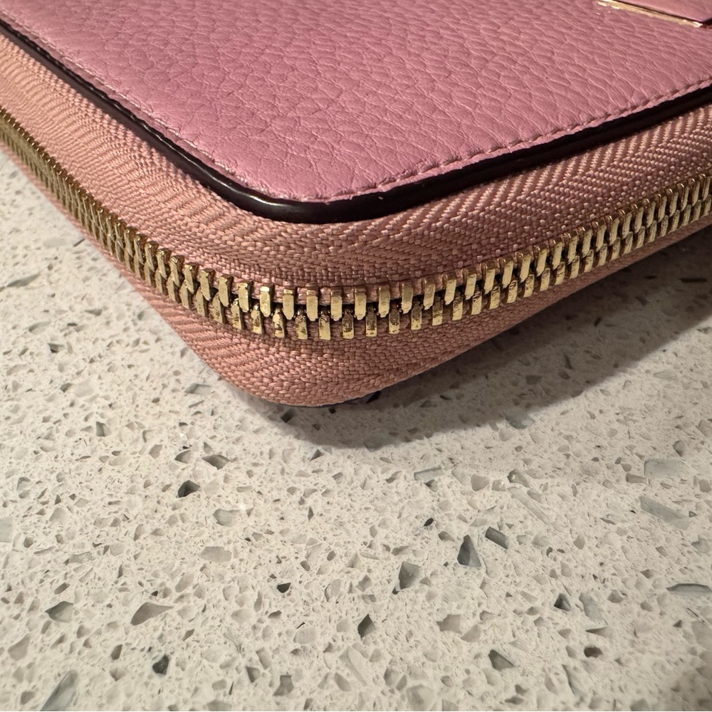 Tumi Pink Pebbled Wristlet Clutch EUC - Picture 7 of 15